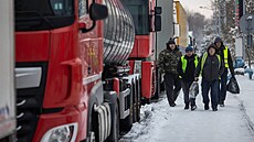 idii kamionu na hranicích Polska s Ukrajinou. (5. prosince 2023)