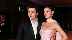 Brooklyn Beckham a Nicola Peltzová na Annual Academy Museum Gala (Los Angeles,...