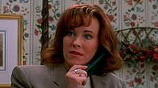 Catherine O'Hara ve filmu Sám doma (1990)