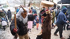 Vala�ský mikulá�ský jarmek ve Vala�ských Kloboukách s pr�vodem �ert� (2....