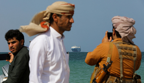 Jementí Húsíové zadreli v Rudém moi nákladní plavidlo Galaxy Leader. To...