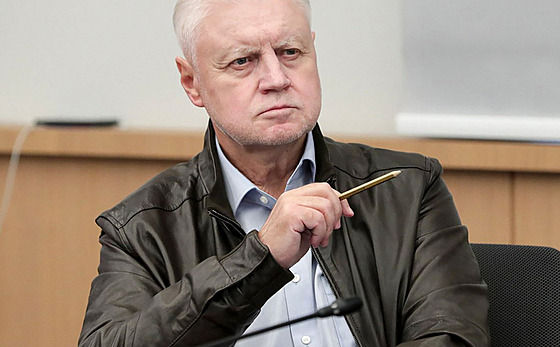 Ruský politik Sergej Mironov, lídr proputinovské strany Spravedlivé Rusko (23....