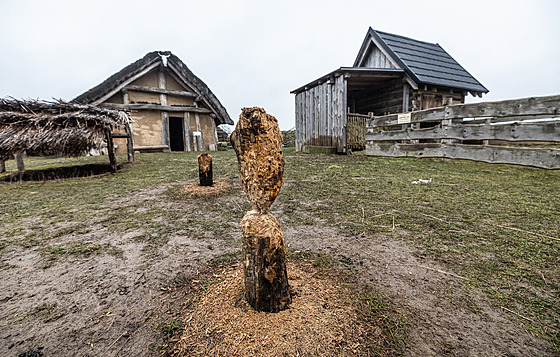 Archeopark ve Vestarech u Hradce Králové seznamuje návtvníky s ivotem v...