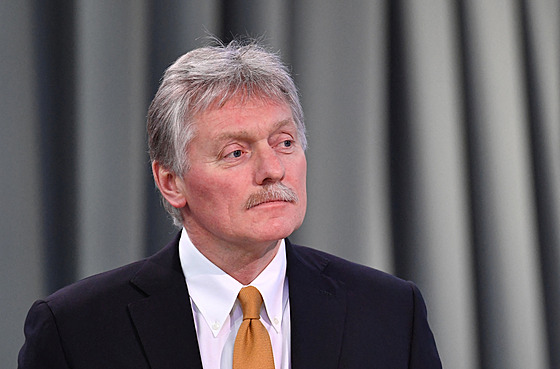 Mluví Kremlu Dmitrij Peskov se úastní výroní tiskové konference ruského...