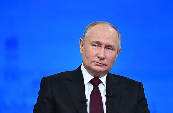 Ruský prezident Vladimir Putin na výroní tiskové konferenci (14. prosince 2023)