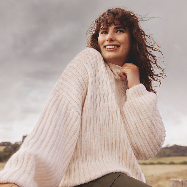 Zima volá po vrstvení, hřejivé kousky ale taky vynosíte