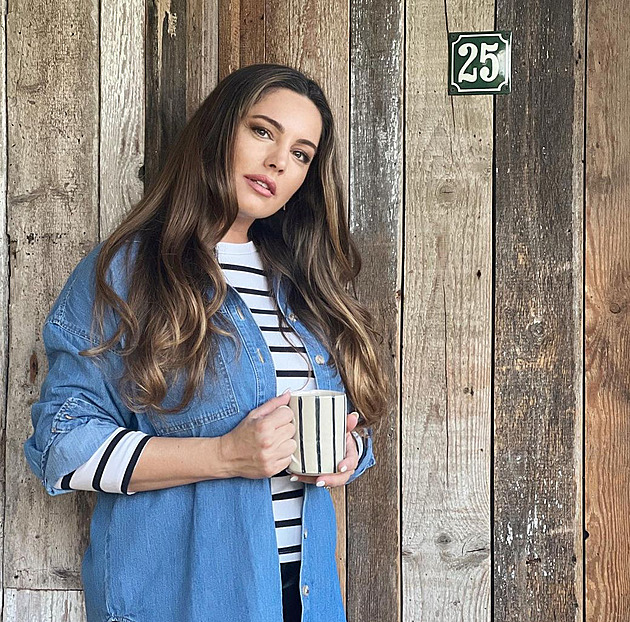 Dlouhé zimní večery lákají k domácímu pohodlí. Oblékněte se na to