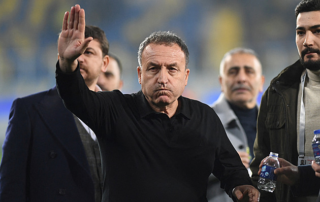 Šéf Ankaragücü po napadení sudího má doživotní trest, klub vysoké sankce