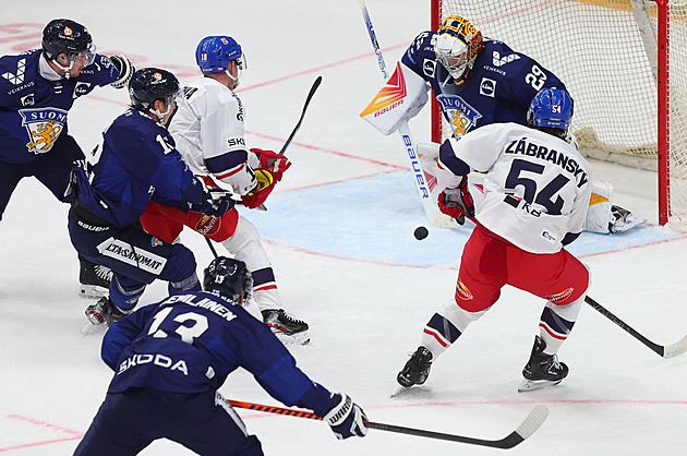 Hokejisty čeká na Švédských hrách Finsko, v brance nastoupí debutant Zajíček