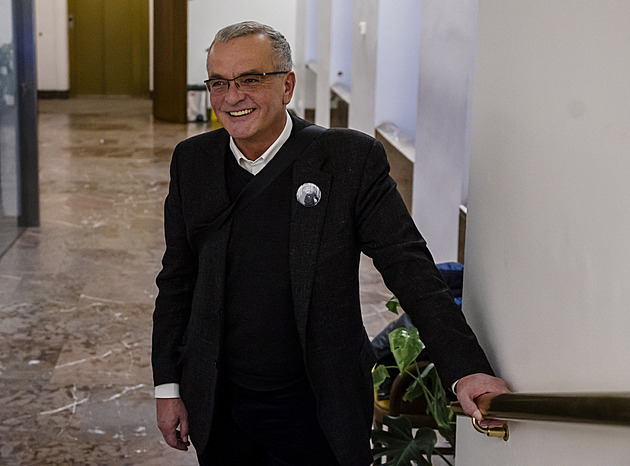 Kalousek se do důchodu nechystá. Do Senátu? Silvestrovský vtip, tvrdí