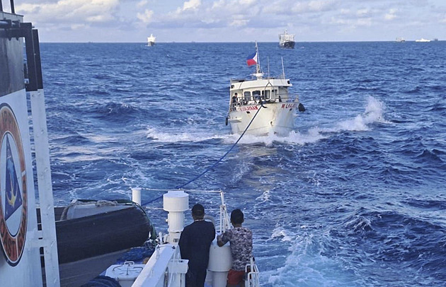 Konec letitého sporu o mělčinu v Jihočínském moři. Čína se dohodla s Filipínami