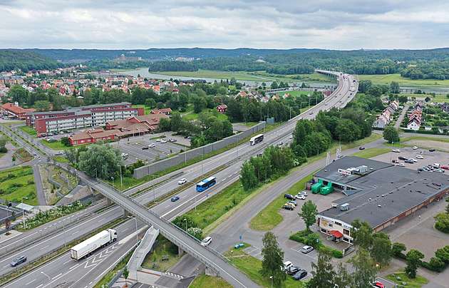 Švédské město překvapil vykoupený koncert školáků. Radní podezírají AI