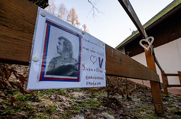 Česko si připomíná dvanácté výročí úmrtí Václava Havla, po pietě vyrazil průvod