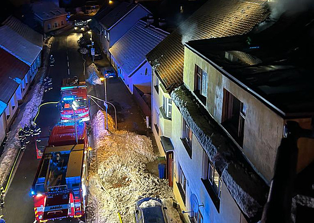 Hasiči zasahovali ve Výrově na Prachaticku. Z ubytovny evakuovali 24 lidí