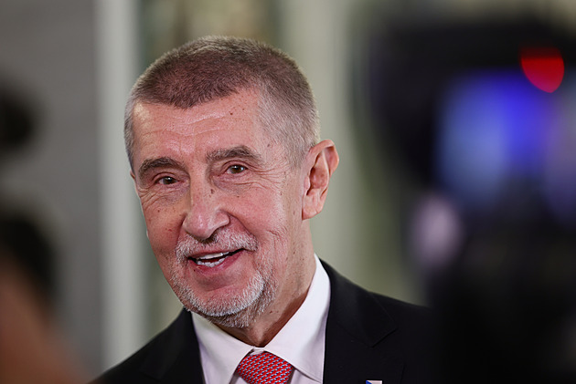 Naše země stagnuje a chudne, řekl Babiš. Zveřejnil také svůj novoroční projev