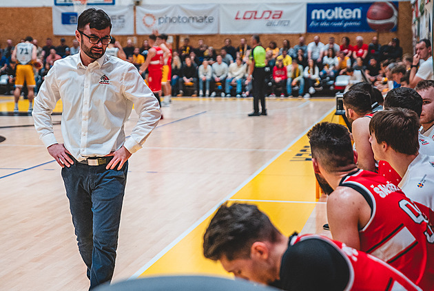 Kolín? Předvádí pomalý, ale chytrý basket, říká pardubický trenér