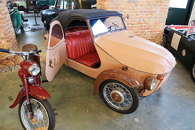 Skvosty mezi automobily a motocykly. Plzeň má své muzeum Depo Moto Art