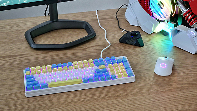 Víc „cool“ počítač na trhu nenajdete, o tuning ale poproste babičku