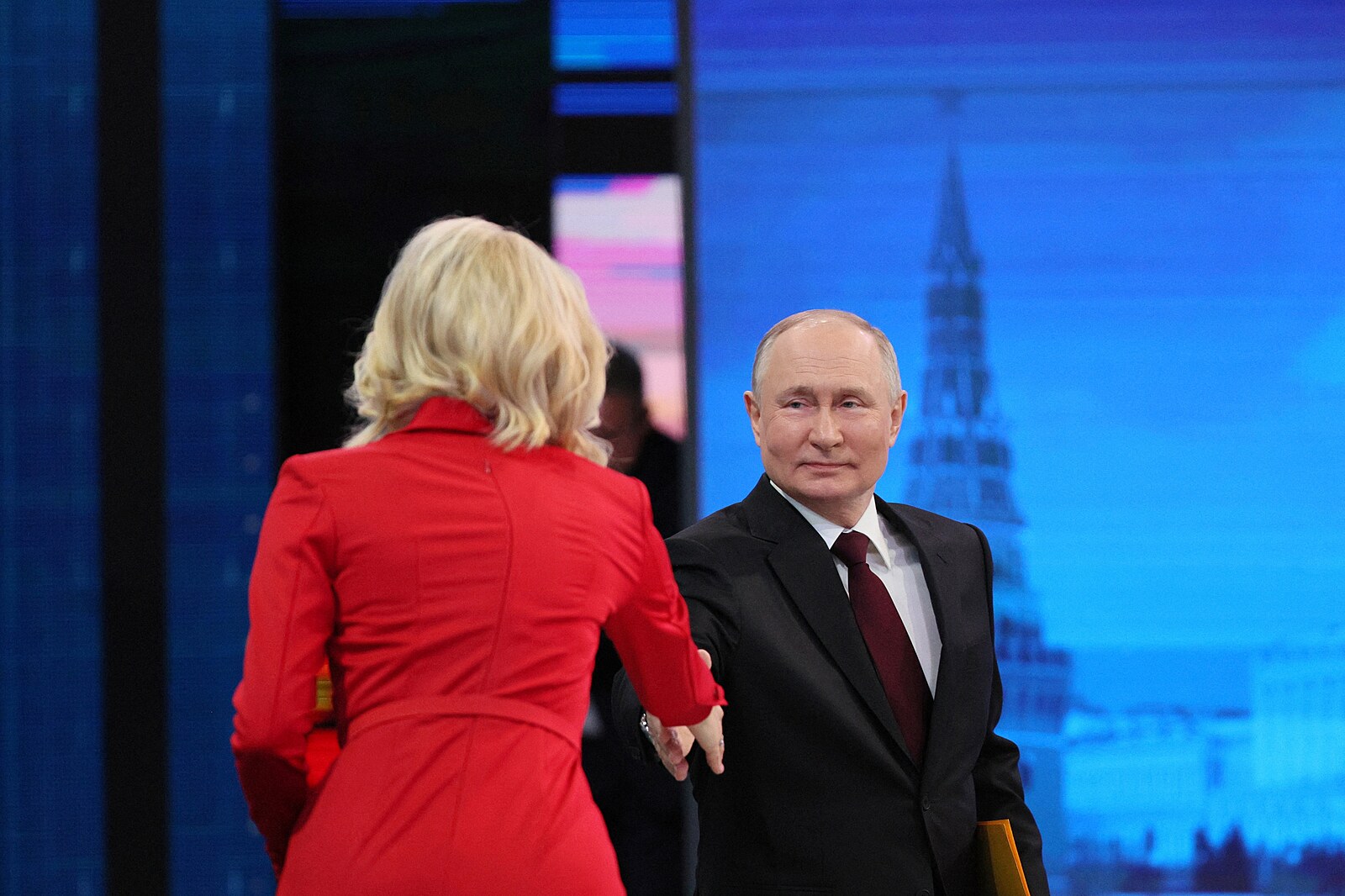 Jako před invazí. Putin chce zkreslit hrozbu ze strany Ruska, míní ...