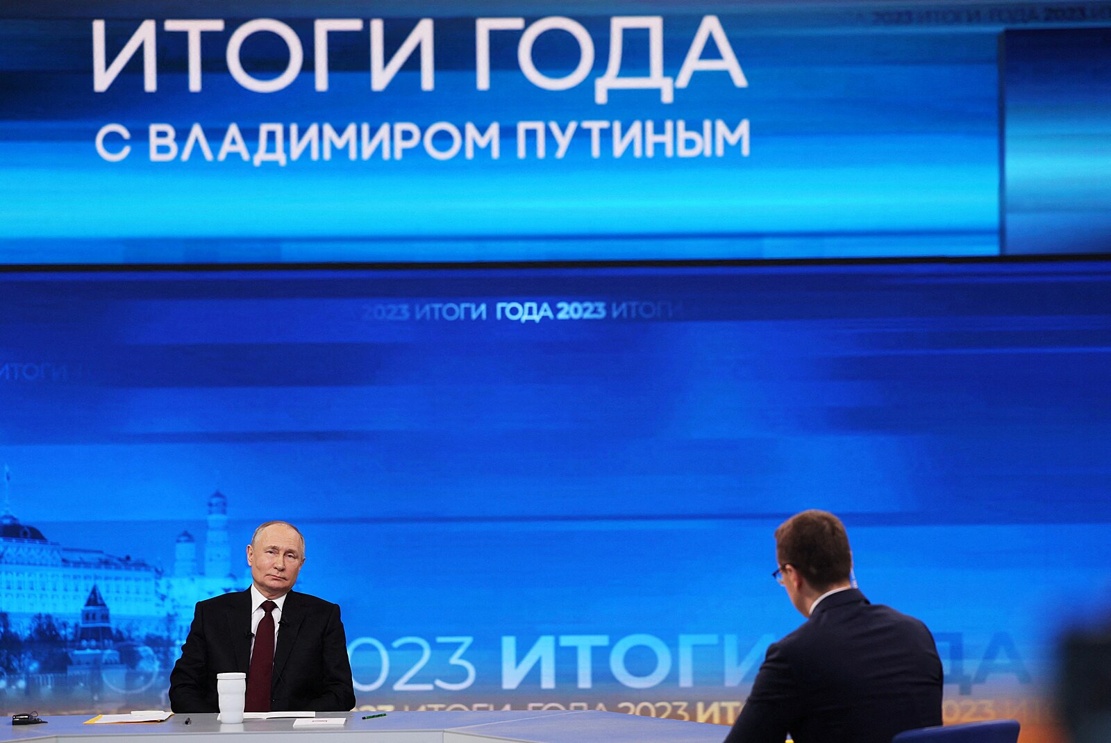 Jako před invazí. Putin chce zkreslit hrozbu ze strany Ruska, míní ...