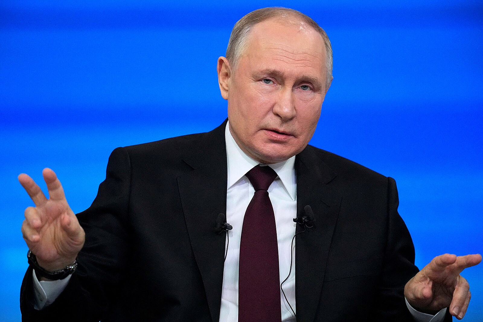 Jako před invazí. Putin chce zkreslit hrozbu ze strany Ruska, míní ...