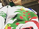 Americká hereka Felicia Day v bizarním vánoním svetru, na kterém pod vánoním...
