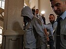 Ukrajinec Roman Rohozin odchz od Krajskho soudu v Brn, kde 15. prosince...
