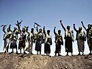 Bojovníci Húsí po drsných stetech s jemenskými vládními silami v severní Saná.