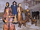 Krunohorský socha a grafik Josef porgy u svého betléma v kostele v Blatn u...