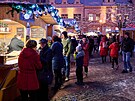 Na nmst jsou v provozu destky stnk nabzejcch svten oberstven....