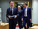 Nizozemský premiér Mark Rutte, lucemburský premiér Luc Frieden a belgický...