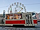 Do plze�sk�ch ulic se vr�tila v�no�n� tramvaj. Doprav�ci vyzdobili n�hradn�...