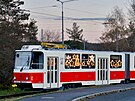 Do plze�sk�ch ulic se vr�tila v�no�n� tramvaj. Doprav�ci vyzdobili n�hradn�...