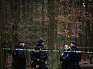 Pípad dvou mrtvých z lesa v praských Klánovicích policie v sobotu...