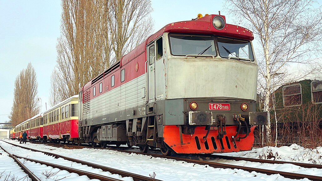 Nav�tivte královský hrad K�ivoklát v prosincové váno�ní nálad�. Na hrad� se...