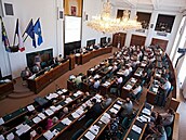 Zasedání ostravského zastupitelstva v jednací síni Nové radnice. (8. b�ezna...