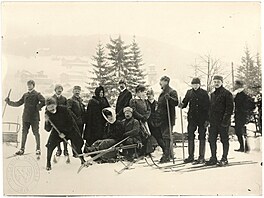 Takto vypadaly zimní radovánky v roce 1906. etí sportovní initelé si tehdy...