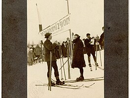 Mezinárodní lyaské závody na piáku, které probhly 2. února 1910. Fotograf...