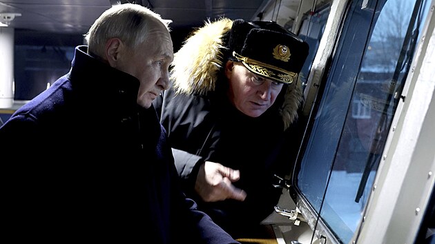 Rusk prezident Vladimir Putin se astn slavnostnho odhalen nov postavench jadernch ponorek v Severodvinsku. (11. prosince 2023)