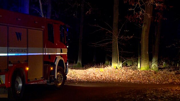 Policist, hasii a zchrani zasahuj u dvojice nsilnch mrt v Klnovickm lese. (15. prosince 2023)