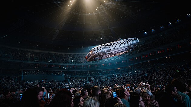 Koncert Bryana Adamse v O2 aren (16. prosince 2023)