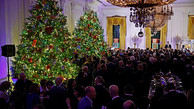 Americk prezident Joe Biden pod chanukovou recepci ve Vchodnm sle Blho domu. (12. prosince 2023)
