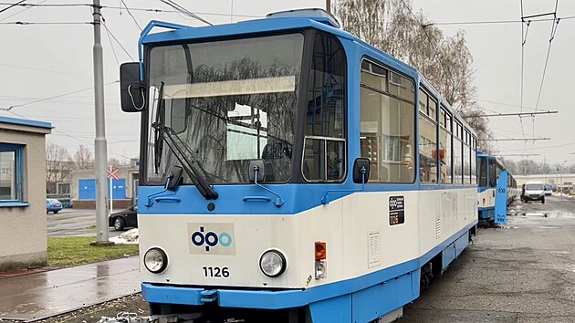 Do Ukrajinsk�ho Konotopu zam��� p�tadvacet vy�azen�ch ostravsk�ch tramvaj�. Budou tam slou�it k pos�len� a obnov� tramvajov� dopravy. (15. prosince 2023)