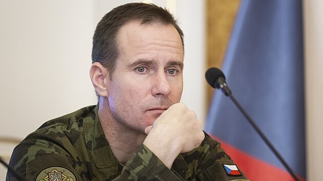 Konference na tma Pipraveni k boji? Jak vdci pispvaj ke spoleensk odolnosti vi hybridnm hrozbm. Na snmku nelnk generlnho tbu Karel ehka. (11. prosince 2023)