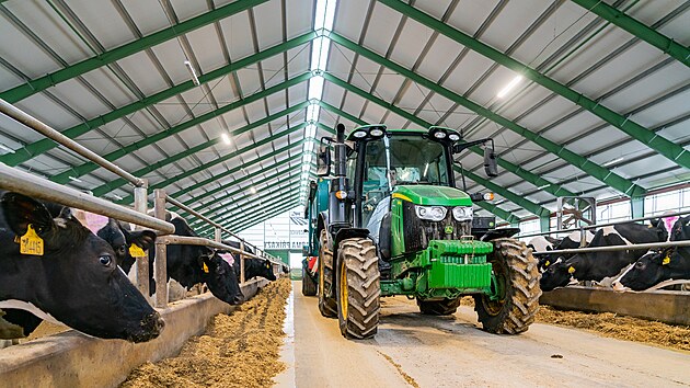 Podle ��fky ZD Un�ovic dru�stvo s�z� na to, �e jen to nejzdrav�j�� a nejspokojen�j�� zv��e ud�l� dobr� ekonomick� v�sledek. Podle toho se jim sna�� vytv��et podm�nky.