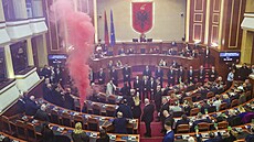 Opozice v albánském parlamentu se doaduje pozornosti.
