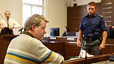 M�stský soud v Praze za�al projednávat p�ípad man�el� Pavla R. a Ivany T.,...