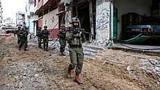 Izraeltí vojáci operují v Pásmu Gazy. (10. prosince 2023)