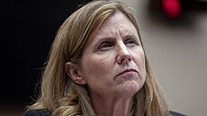 Rektorka Pensylvánské univerzity Liz Magillová b�hem sly�ení v Kapitolu (5....