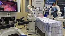 Robotický systém Versius bude od ledna 2024 v brnnské SurGal Clinic slouit k...